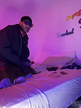 Snapshot of esteraulxxx chatting on 12/02/24, 05:15 esteraulxxx online show from 12/02/24, 05:15