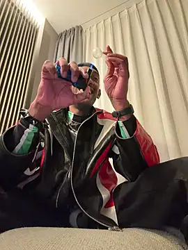 Snapshot of esteraulxxx chatting on 09/27/25, 05:34 esteraulxxx online show from 09/27/25, 05:34