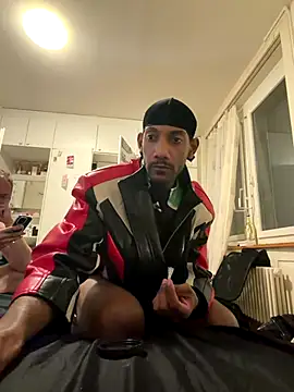 Snapshot of esteraulxxx chatting on 09/28/25, 05:46 esteraulxxx online show from 09/28/25, 05:46