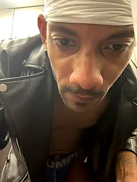 Snapshot of esteraulxxx chatting on 10/05/25, 04:44 esteraulxxx online show from 10/05/25, 04:44