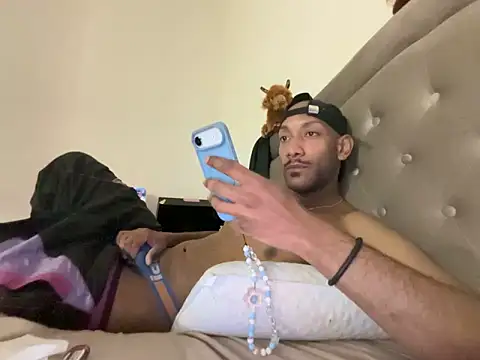 Snapshot of esteraulxxx chatting on 10/05/25, 04:49 esteraulxxx online show from 10/05/25, 04:49