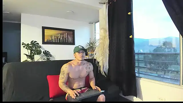 MARCELOANDLUCIAN online show from 02/17/25, 11:20