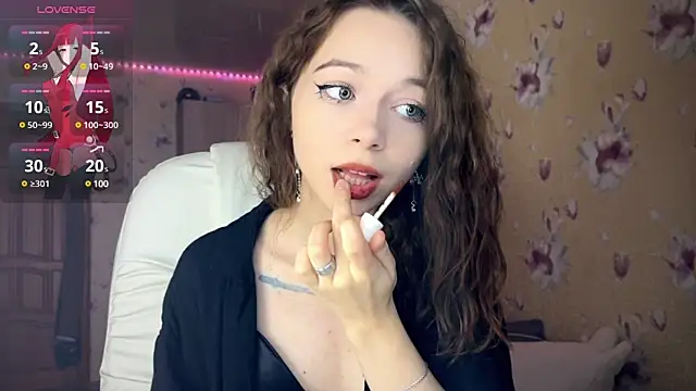 Snapshot of _SofiaBrown chatting on 12/03/24, 08:06  SofiaBrown online show from 12/03/24, 08:06