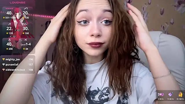 Snapshot of _SofiaBrown chatting on 02/12/25, 07:44  SofiaBrown online show from 02/12/25, 07:44