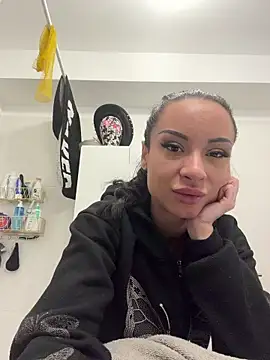 Snapshot of cara_mella chatting on 03/03/26, 07:36 cara mella online show from 03/03/26, 07:36