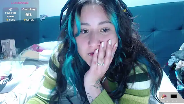 Snapshot of luna_palmerau chatting on 07/12/26, 03:19 luna palmerau online show from 07/12/26, 03:19