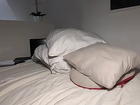 Snapshot of gymyagirlll chatting on 03/15/26, 08:26 gymyagirlll online show from 03/15/26, 08:26