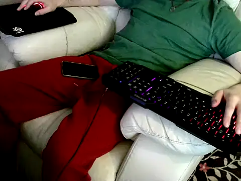 Snapshot of MrStraightDik chatting on 02/11/25, 10:37 MrStraightDik online show from 02/11/25, 10:37