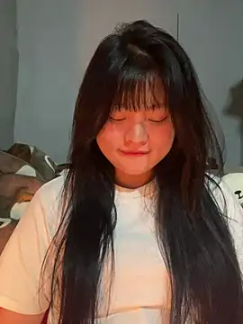 Snapshot of Anges893 chatting on 12/05/24, 05:37 Anges893 online show from 12/05/24, 05:37