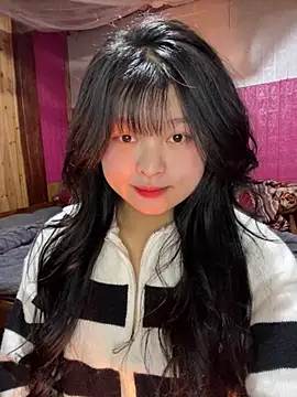 Snapshot of Anges893 chatting on 01/05/25, 02:06 Anges893 online show from 01/05/25, 02:06