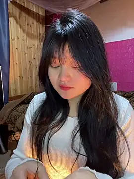 Snapshot of Anges893 chatting on 01/12/25, 02:24 Anges893 online show from 01/12/25, 02:24