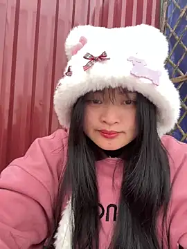 Snapshot of Anges893 chatting on 01/21/25, 06:33 Anges893 online show from 01/21/25, 06:33