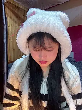 Snapshot of Anges893 chatting on 02/16/25, 01:58 Anges893 online show from 02/16/25, 01:58