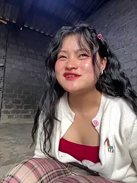 Snapshot of Anges893 chatting on 03/16/25, 06:42 Anges893 online show from 03/16/25, 06:42