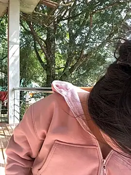 Snapshot of Anges893 chatting on 10/12/25, 02:32 Anges893 online show from 10/12/25, 02:32