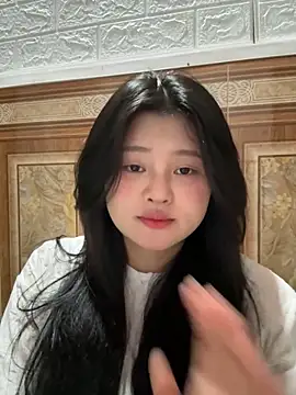 Snapshot of Anges893 chatting on 11/01/25, 02:24 Anges893 online show from 11/01/25, 02:24