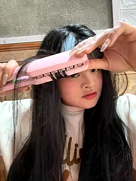 Snapshot of Anges893 chatting on 12/01/25, 03:22 Anges893 online show from 12/01/25, 03:22