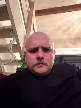 Snapshot of QueueFrenchie chatting on 11/12/25, 05:24 QueueFrenchie online show from 11/12/25, 05:24