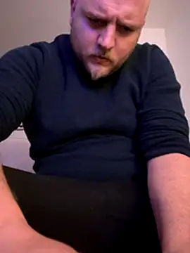 Snapshot of QueueFrenchie chatting on 01/05/26, 07:28 QueueFrenchie online show from 01/05/26, 07:28