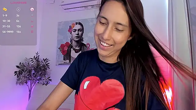 Snapshot of aleja_rythm chatting on 01/21/25, 07:28 aleja rythm online show from 01/21/25, 07:28