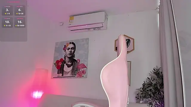 Snapshot of aleja_rythm chatting on 03/21/25, 09:56 aleja rythm online show from 03/21/25, 09:56