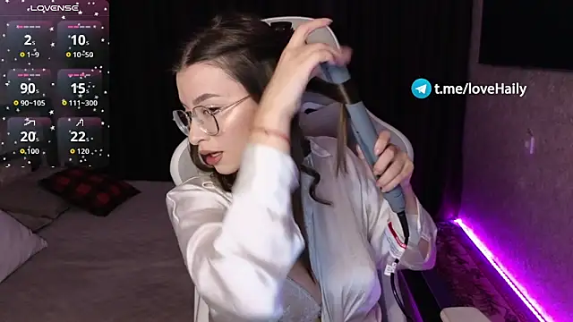 EuphoriaHaily online show from 11/05/25, 01:22