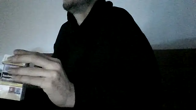 Snapshot of sekks_yes_sir chatting on 12/15/24, 12:29 sekks yes sir online show from 12/15/24, 12:29