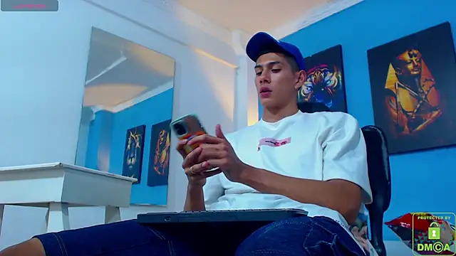 Snapshot of Valerio_20 chatting on 01/13/25, 08:26 Valerio 20 online show from 01/13/25, 08:26