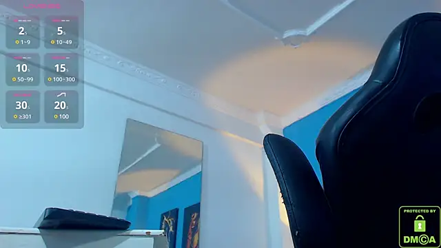 Snapshot of Valerio_20 chatting on 01/28/25, 11:17 Valerio 20 online show from 01/28/25, 11:17