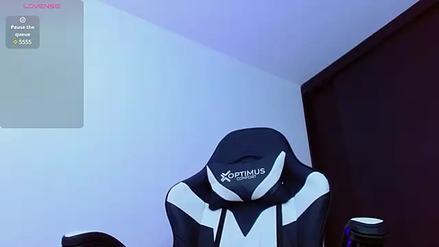 Snapshot of Valerio_20 chatting on 02/25/25, 08:09 Valerio 20 online show from 02/25/25, 08:09