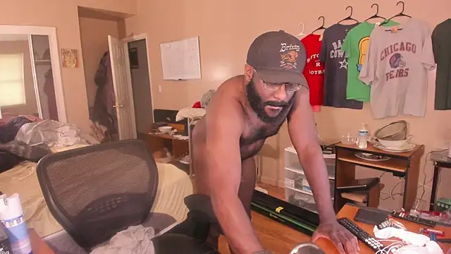 MrChuckDailyXXX online show from 10/03/25, 08:28