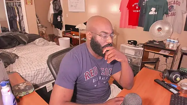 MrChuckDailyXXX online show from 11/22/25, 02:10