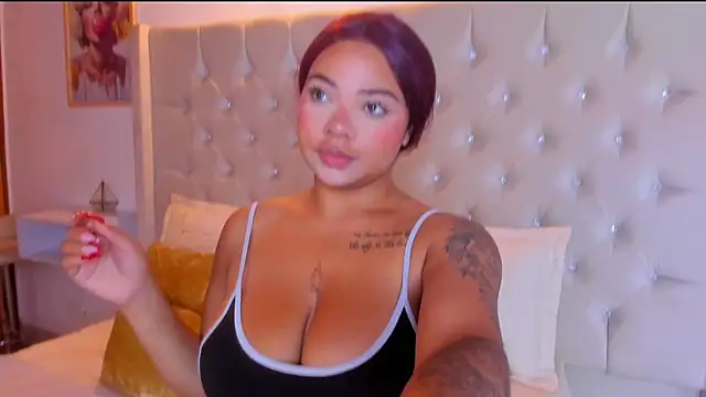Snapshot of Eloisa_cleavage_ chatting on 10/08/25, 10:02 Eloisa cleavage online show from 10/08/25, 10:02