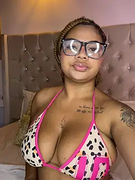 Eloisa cleavage  online show from 07/18/26, 10:08