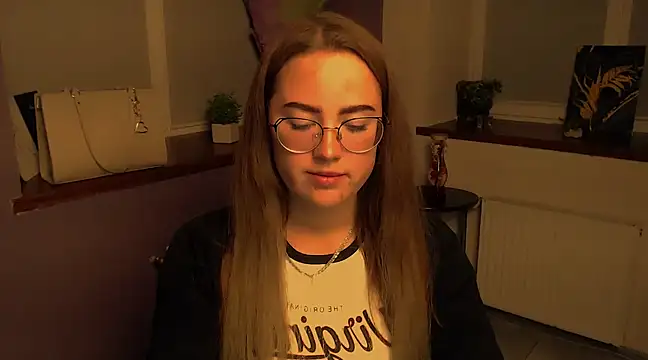 Snapshot of luxie_milady chatting on 12/30/24, 03:24 luxie milady online show from 12/30/24, 03:24