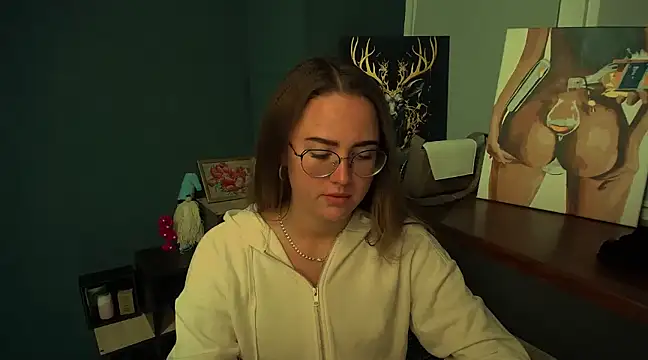 Snapshot of luxie_milady chatting on 01/07/25, 01:57 luxie milady online show from 01/07/25, 01:57