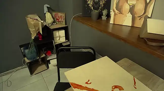 Snapshot of luxie_milady chatting on 02/11/25, 01:30 luxie milady online show from 02/11/25, 01:30