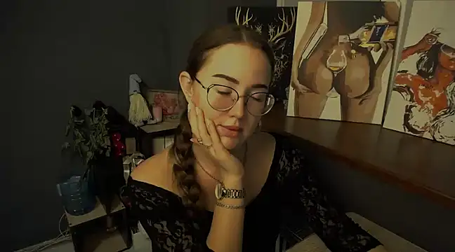 Snapshot of luxie_milady chatting on 03/07/25, 02:56 luxie milady online show from 03/07/25, 02:56