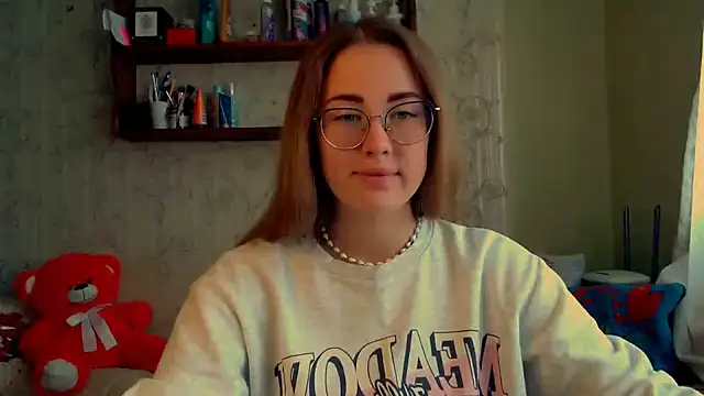 Snapshot of luxie_milady chatting on 10/02/25, 10:00 luxie milady online show from 10/02/25, 10:00