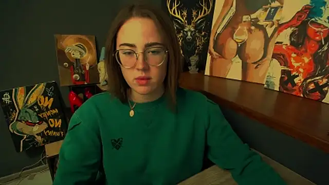 Snapshot of luxie_milady chatting on 02/20/26, 01:33 luxie milady online show from 02/20/26, 01:33