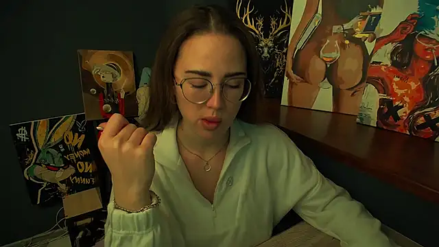 Snapshot of luxie_milady chatting on 03/01/26, 12:40 luxie milady online show from 03/01/26, 12:40