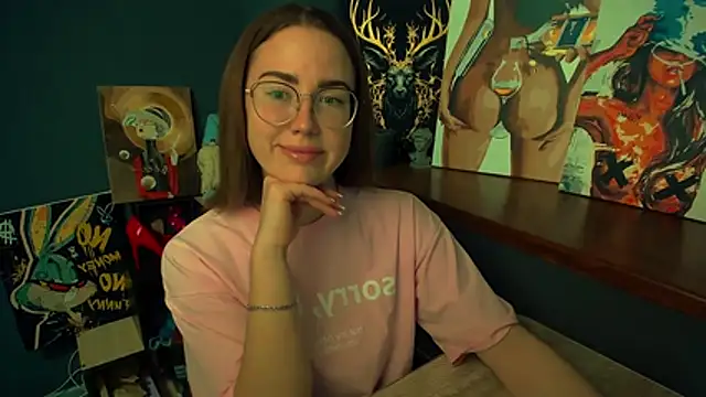 Snapshot of luxie_milady chatting on 03/04/26, 01:39 luxie milady online show from 03/04/26, 01:39