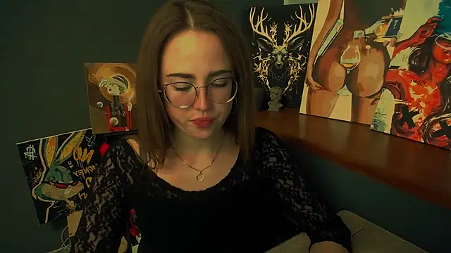 Snapshot of luxie_milady chatting on 04/21/26, 01:39 luxie milady online show from 04/21/26, 01:39