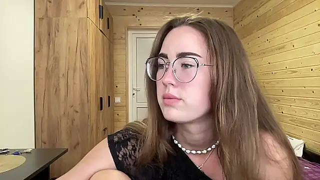 luxie milady online show from 06/10/26, 11:31