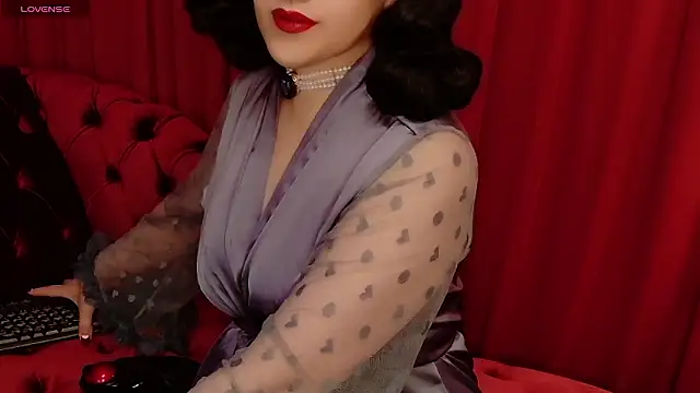Snapshot of Beni-Dom chatting on 05/14/26, 05:14 Beni-Dom online show from 05/14/26, 05:14