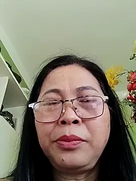 Snapshot of Hangem111 chatting on 06/12/26, 01:26 Hangem111 online show from 06/12/26, 01:26