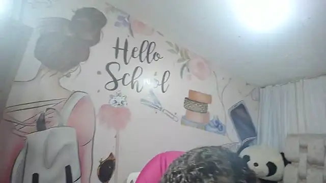 EMMA SWEETT1 online show from 09/29/25, 12:32