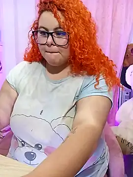 Snapshot of Alexa_orange chatting on 01/21/25, 11:02 Alexa orange online show from 01/21/25, 11:02