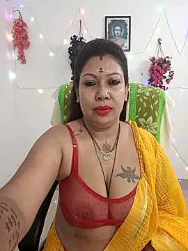 Snapshot of YOUR_LOVELY-40 chatting on 03/20/26, 02:22 YOUR LOVELY-40 online show from 03/20/26, 02:22