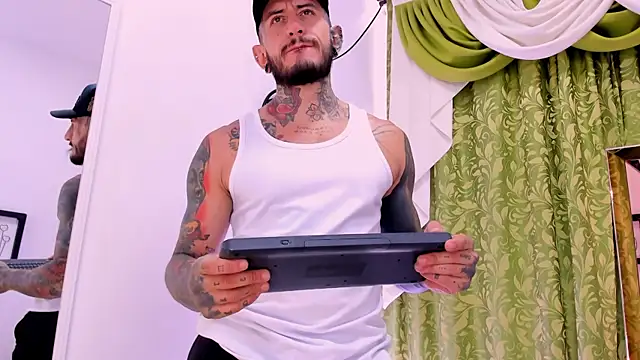 Snapshot of dilan_scootk_ chatting on 11/29/25, 07:28 dilan scootk online show from 11/29/25, 07:28